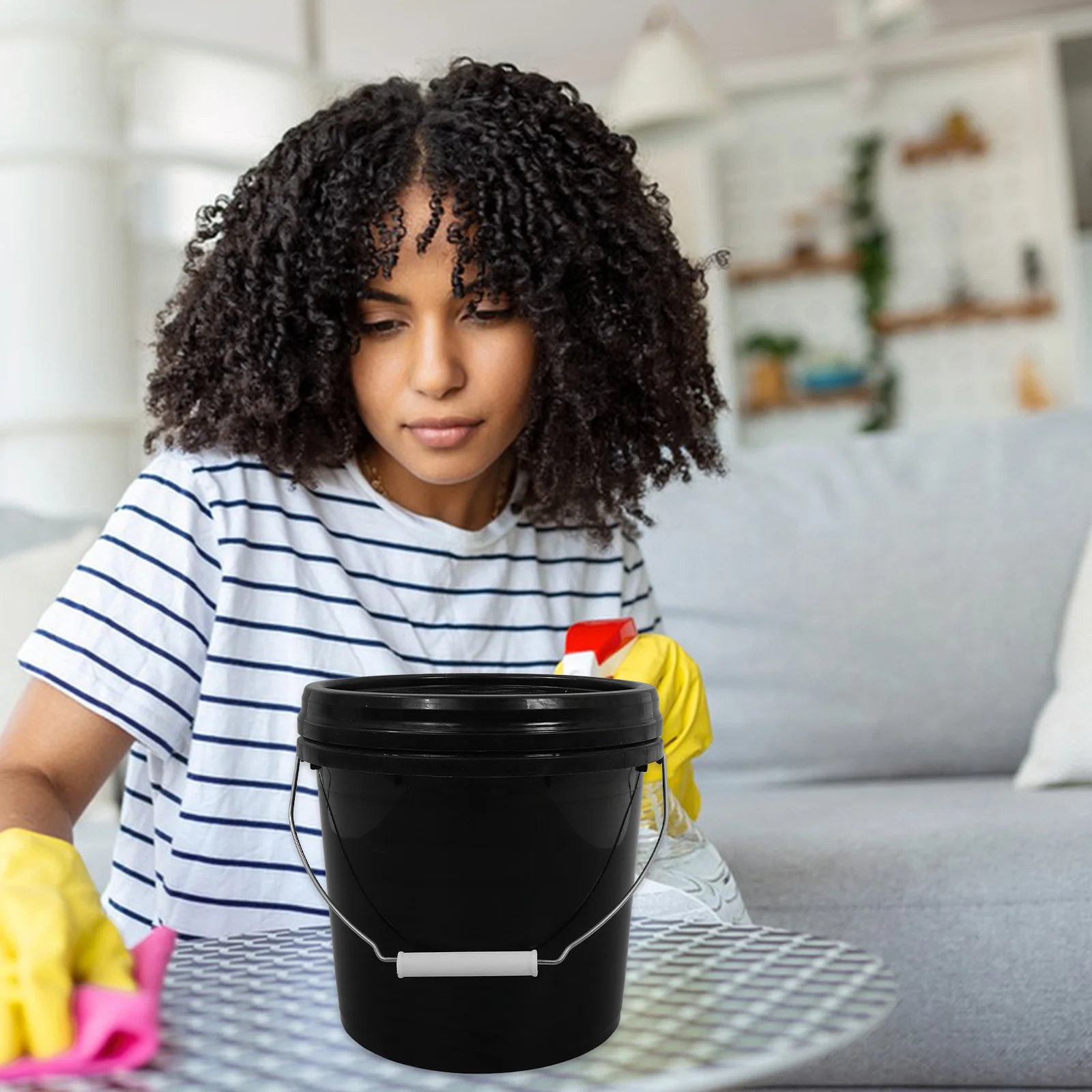 

2pcs Plastic With Lid Multipurpose Water Container For Home Garden Dorm Portable Sealed Bucket Small Watering Bucket