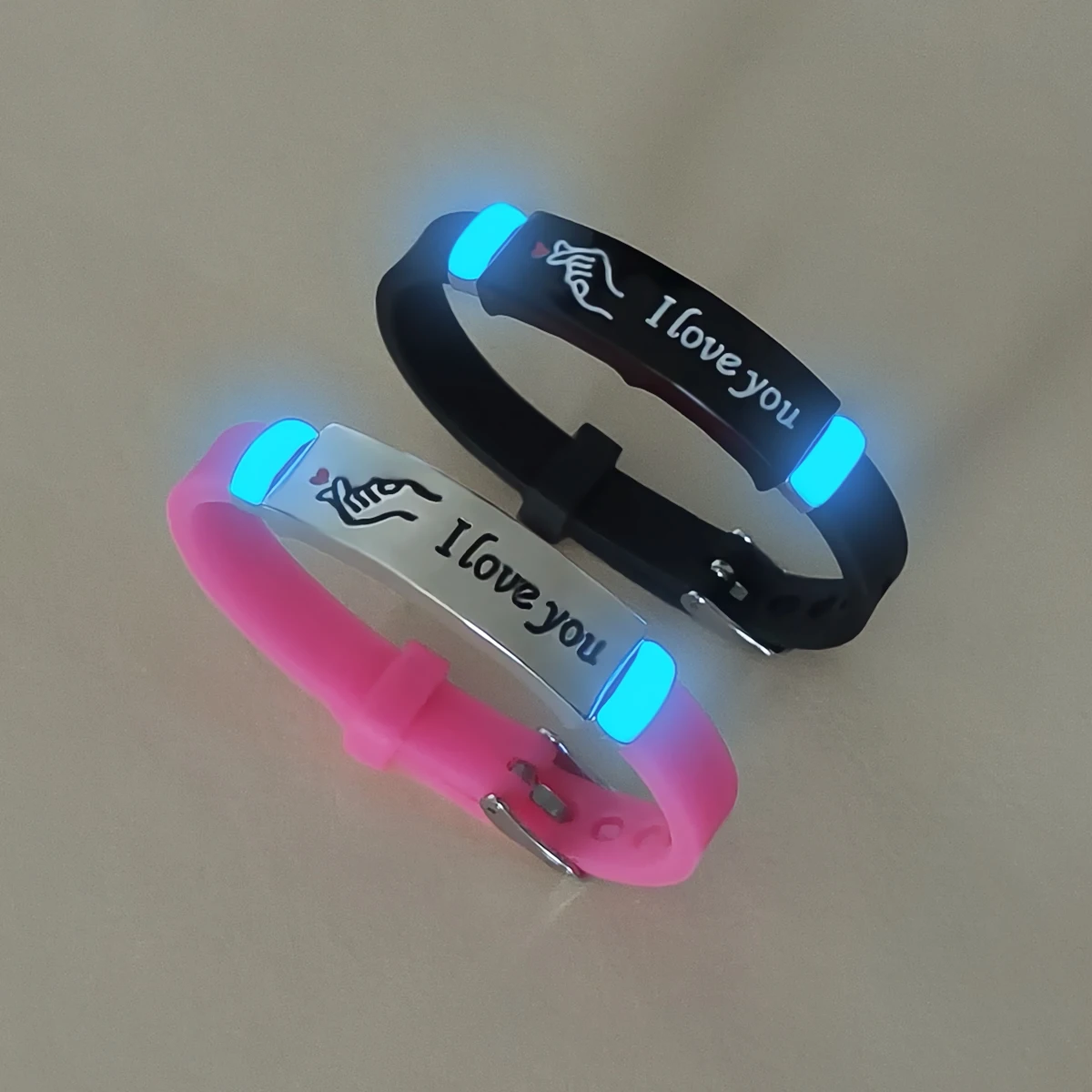 2-Piece Set Glowing Heart 'I Love You' Design Couple Bracelets Ladies Fashionable Confession Wristbands