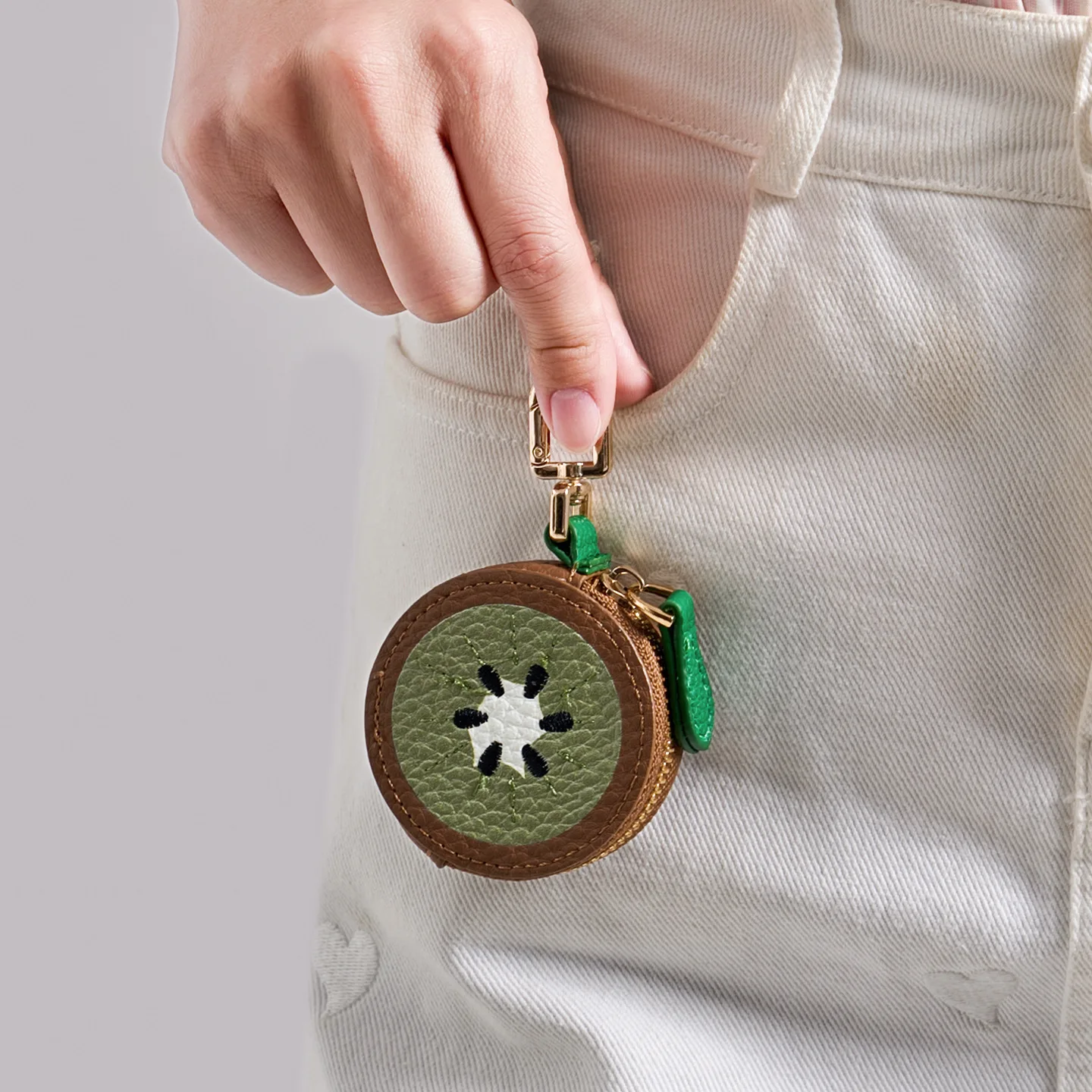 Cute Cartoon Fruit Shaped Mini Coin Purse Portable Change Storage Bag Keychain Lovely Hanging Bag Pendant Women Accessories Gift
