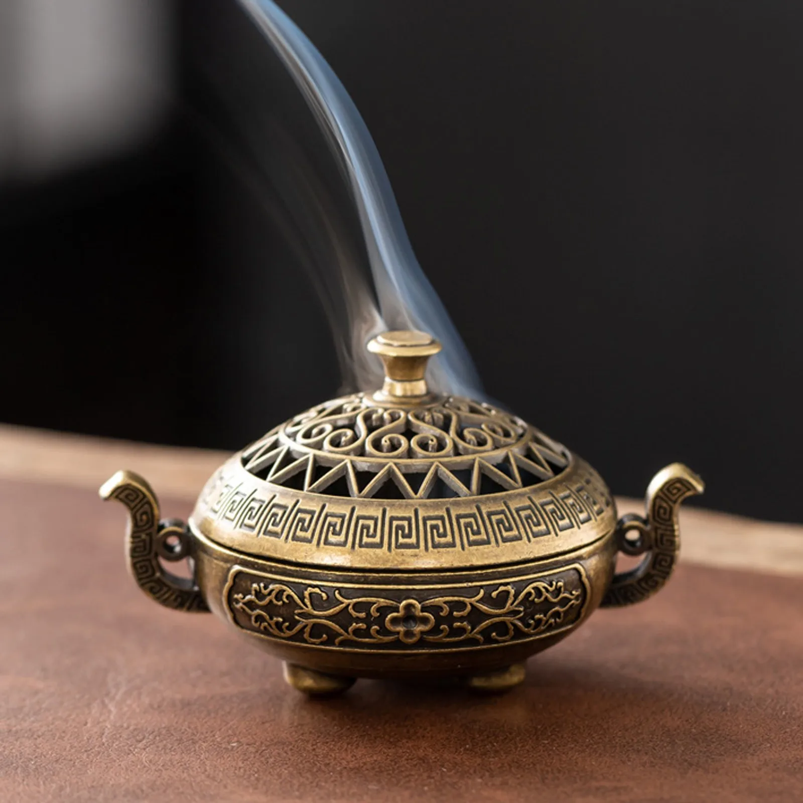 1pc Exquisite And Compact Alloy Carving Pattern Incense Burner Retro Incense Censer For Indoor Stove Table Home Decoration