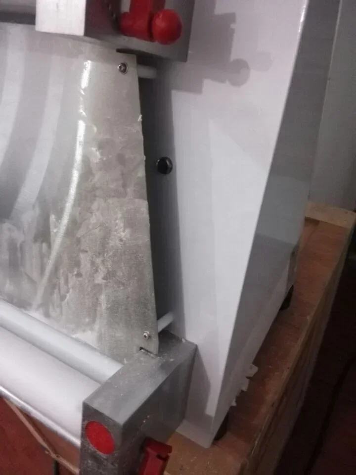 cheap and fine Pizza dough roller machine / Pizza dough rolling machine