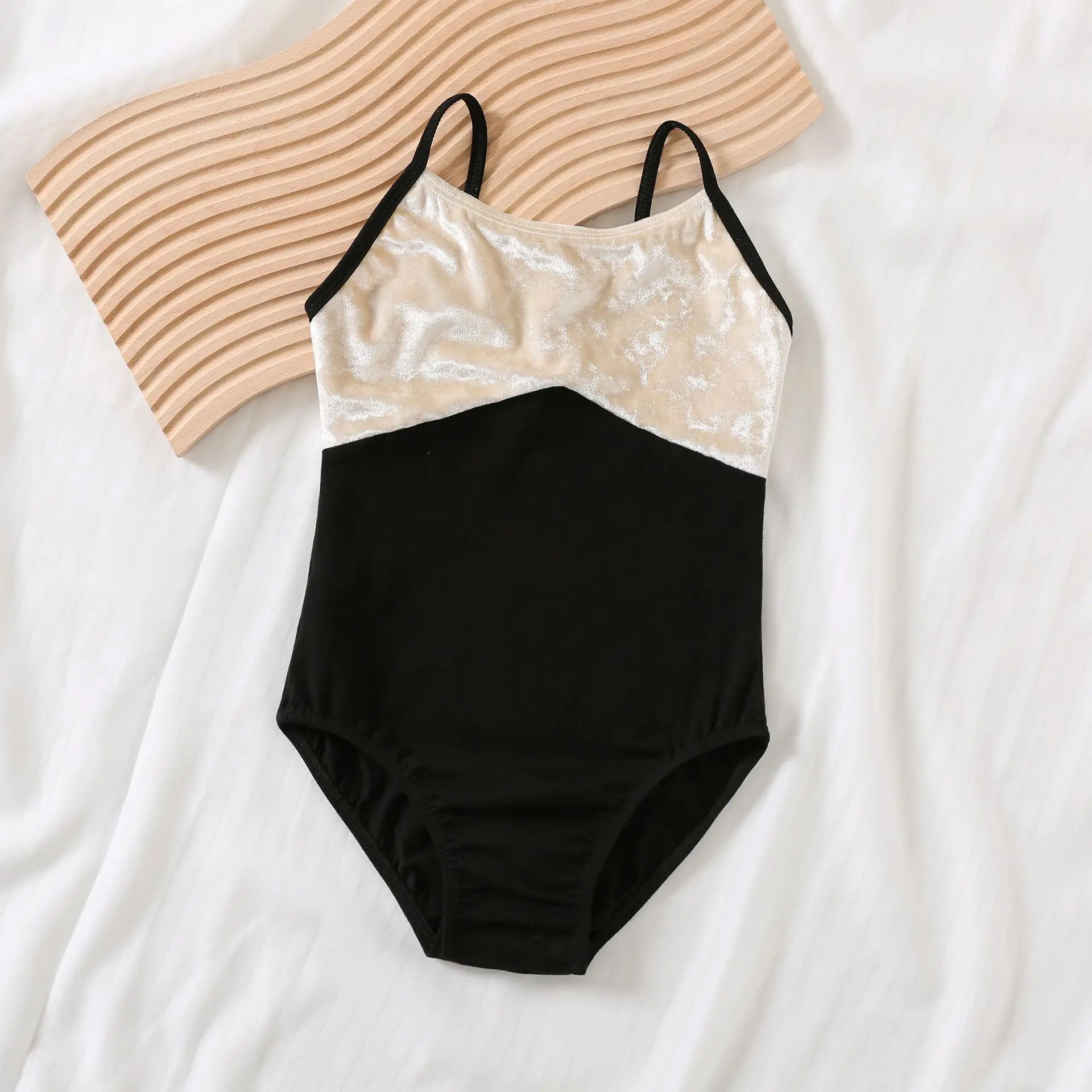 새로운 어린이 댄스 트레이닝 레오타드 여아 여름 스트랩 벨벳 체조복 어린이 발레 댄스 스케이트 체육관 보우 바디수트