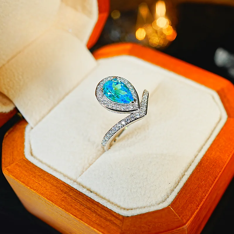 Light luxury niche Topa Blue Water Drop 925 Silver Ring with High Carbon Diamond Ice Flower Cutting Versatile Sweet Beauty