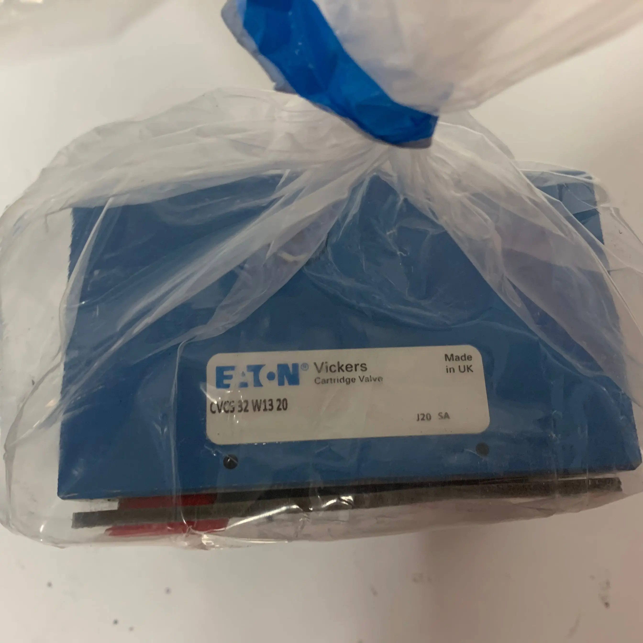 CVCS-32-W13-20 846AN00059A CVCS32W1320 CVCS 32 W13 20 eat on vi ck ers IH Original Genuine Product Cover Sun Hydraulics Hydrafor
