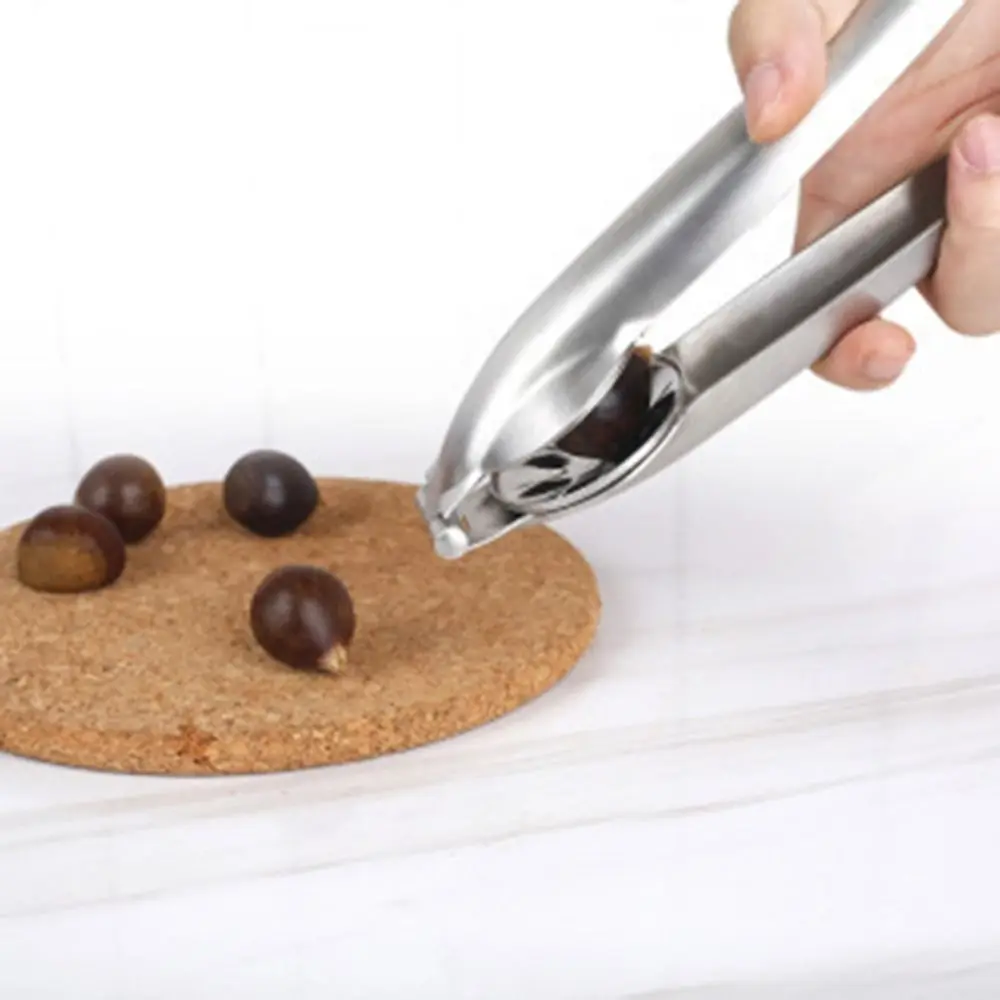 2 in 1 Stainless Steel Chestnut Sheller Cross Sawtooth Efficient Chestnut Clip Anti-slip Grooves Labor-saving Nutcracker