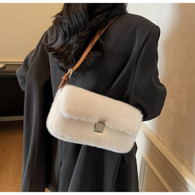 

Deluxe Women's Tote Bag Made Of Microfiber Leather Boasting Casual Prague Trendy Neat Spacious Daily Look​