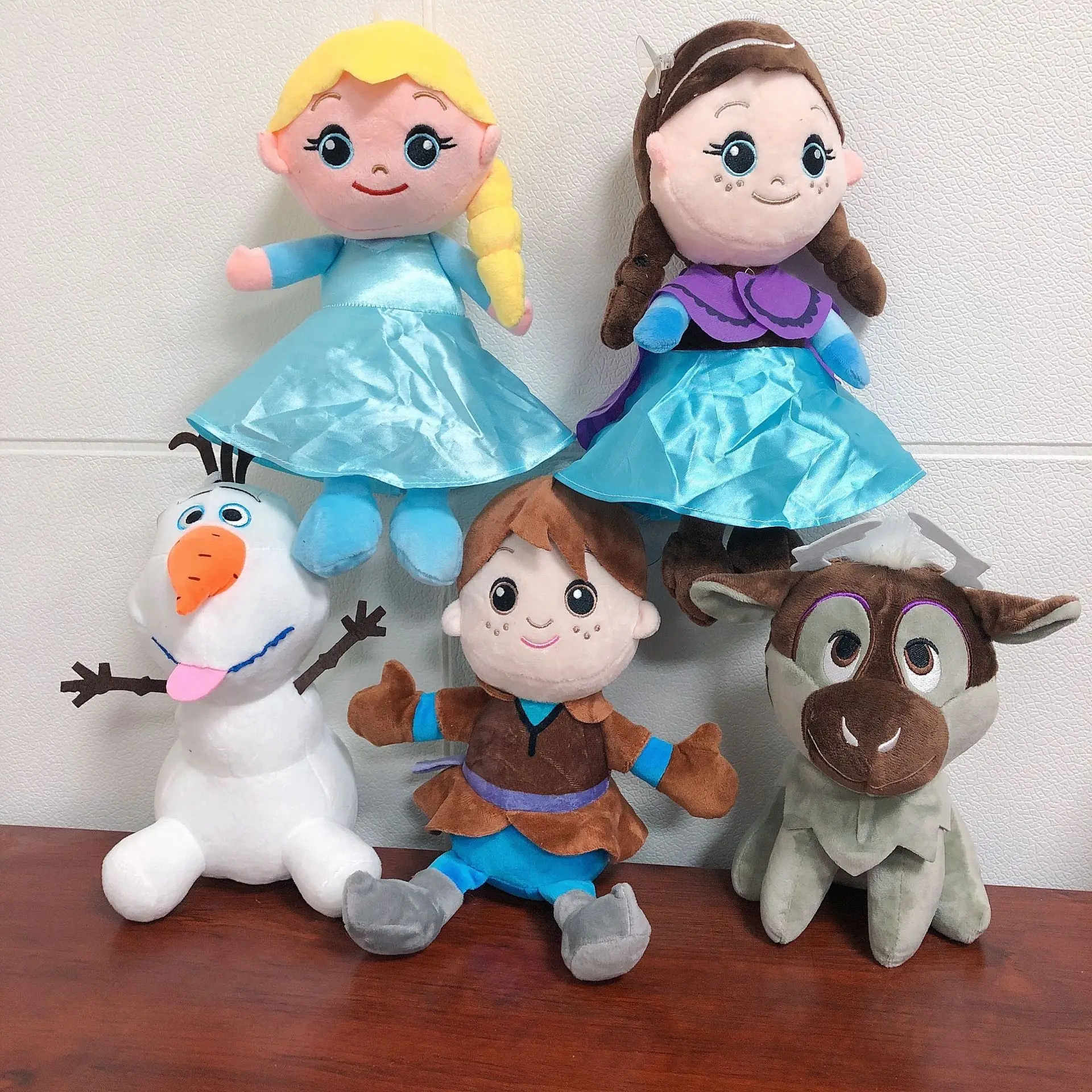 

MINISO Frozen Elsa Anna Kristoff Sven Olaf Cosplay Doll Plush Dolls Kids Christmas Gift Pendant Accessories