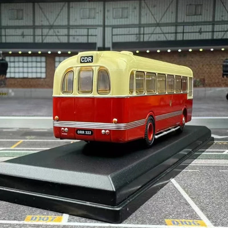 OXFORD Diecast 1:76 Scale SARO Bus Alloy Car Model Finished Product Simulation Toy Collection Gift Static Model Display