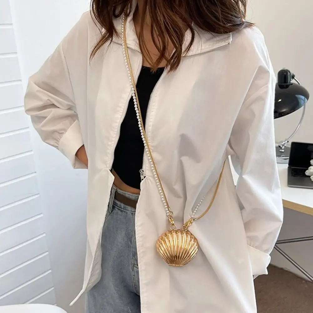 

Metal Shell Crossbody Bag Mini Lipstick Bag with Faux Pearl Chain Women Mini Shoulder Bag Crossbody Purse