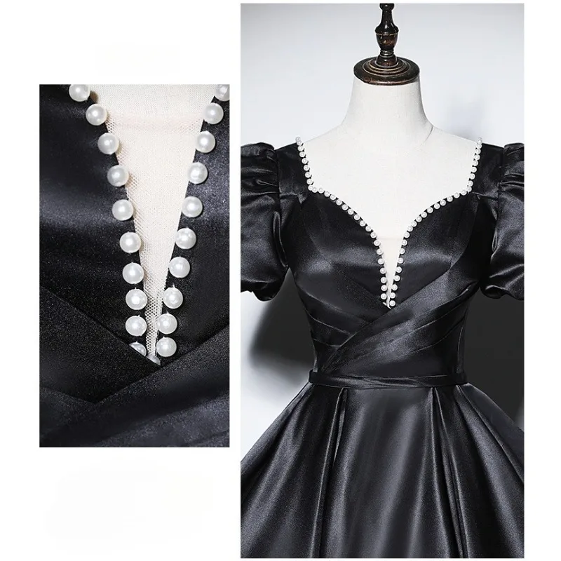 2025 Abito da sera in raso con scollo quadrato nero elegante da donna nuovo autunno 2025 Abito da banchetto dimagrante alla moda con grande pendente da socialite