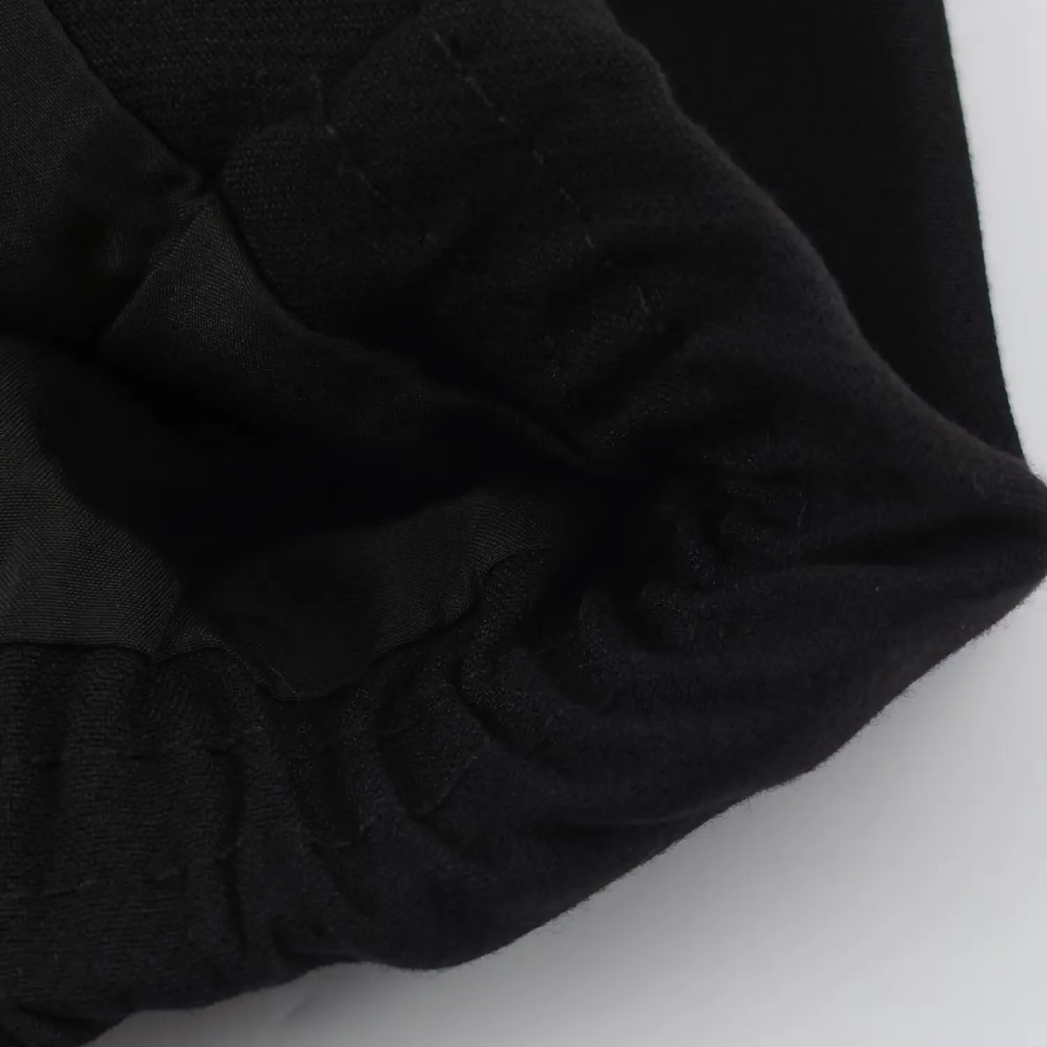 KONDALA Damen Trendige Lässige Stehkragen-Jacke Minimalistische Pendler-Jacke mit Plissiertem Saum und Reißverschluss 2026 Herbst Vielseitige Jacken – Detail 18