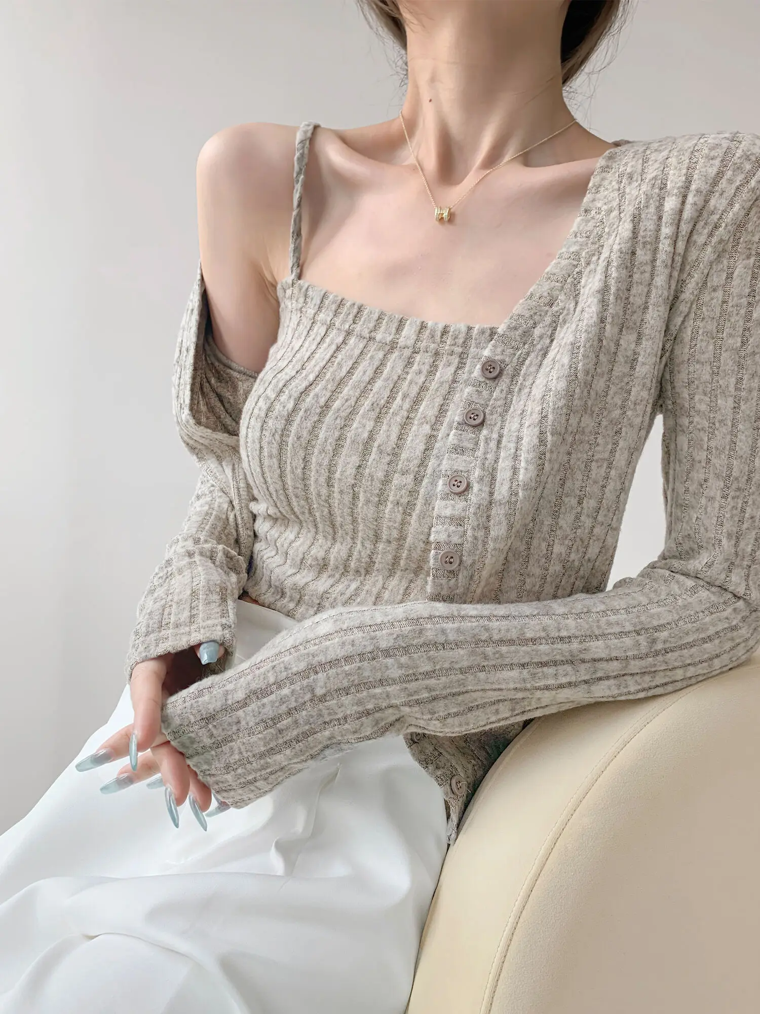 Autumn Solid Coarse Pit Strip Two Piece Set Pure Desire V-neck Button Long Sleeve Top Slim Short Style Solid Sling Set  F080