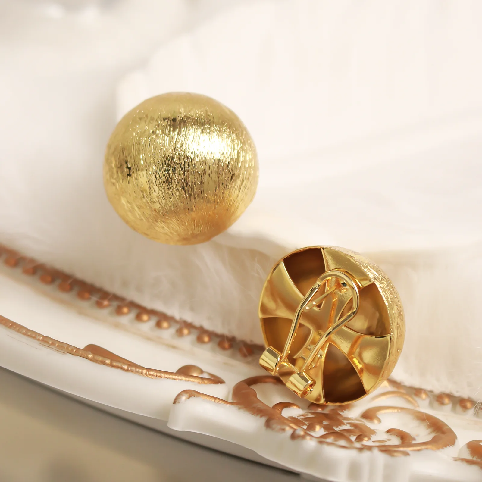 YTJX 18 Karat vergoldete Retro-Runde gebürstete Metall-Damenohrringe, klassische Modeschmuck-Accessoires, Großhandel, Geschenke, 2025 neu – Detail 7