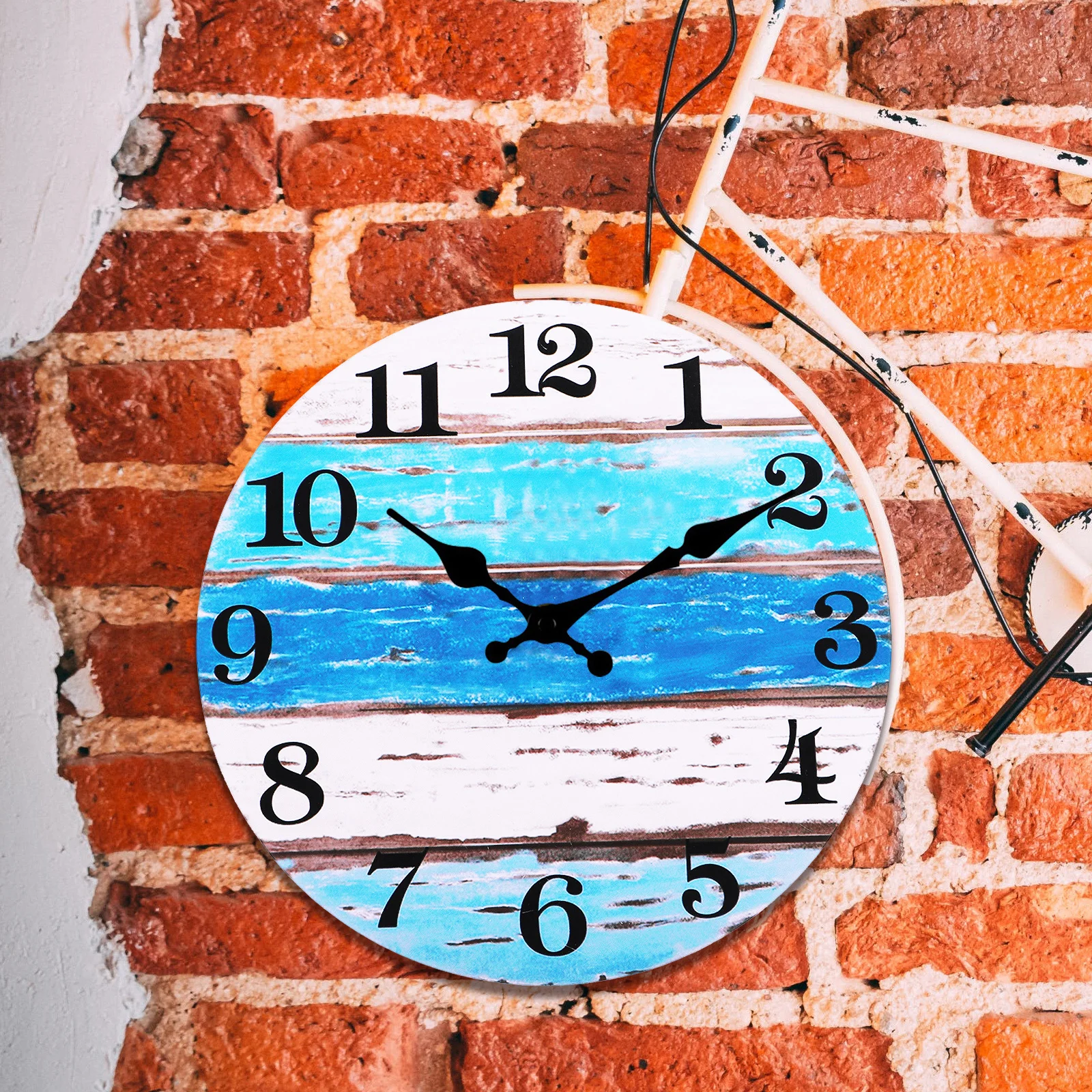 

Mute Wall Clock Creative Round Hanging Clock Home Bedroom Living Room Decorative Non-Ticking Quiet Movement Easy to Read