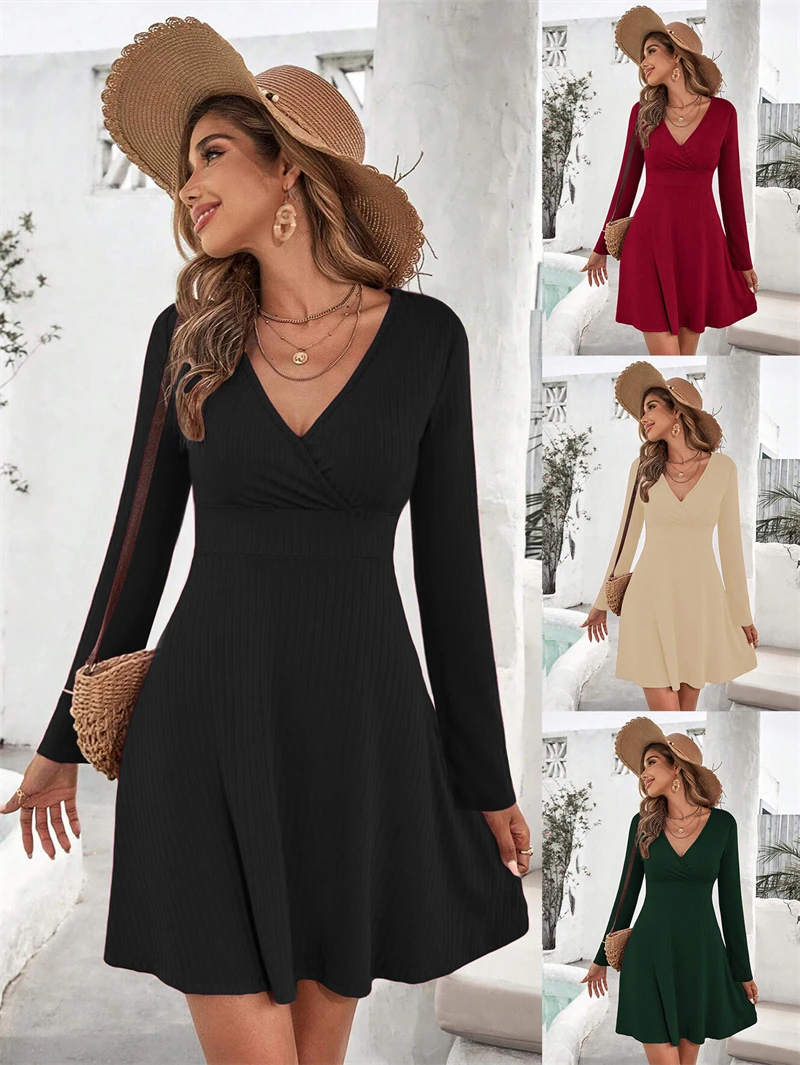 Nuovo per l'autunno/inverno 2025 donne maglia sottile sexy vestito aderente con scollo a V abito a maniche lunghe solido casual tubino stile abito maglione