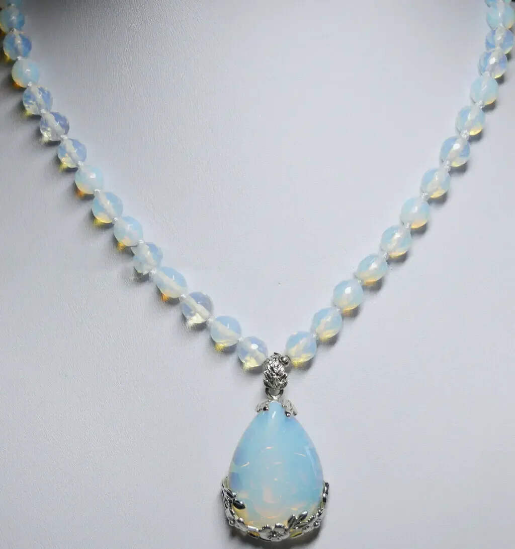 

8mm Faceted SriLanka Moonstone Gems Round Beads White Pendant Necklace 18"