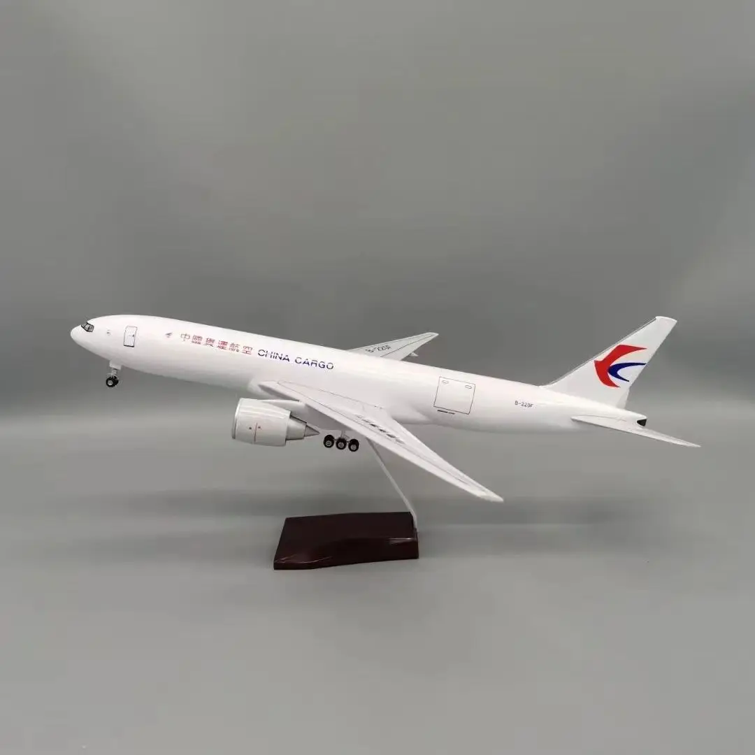 Imagem -02 - Large Eastern Airlines Boeing B777 Aircraft Model Die-cast Aircraft com Luzes Led 1:157 Scale 47cm