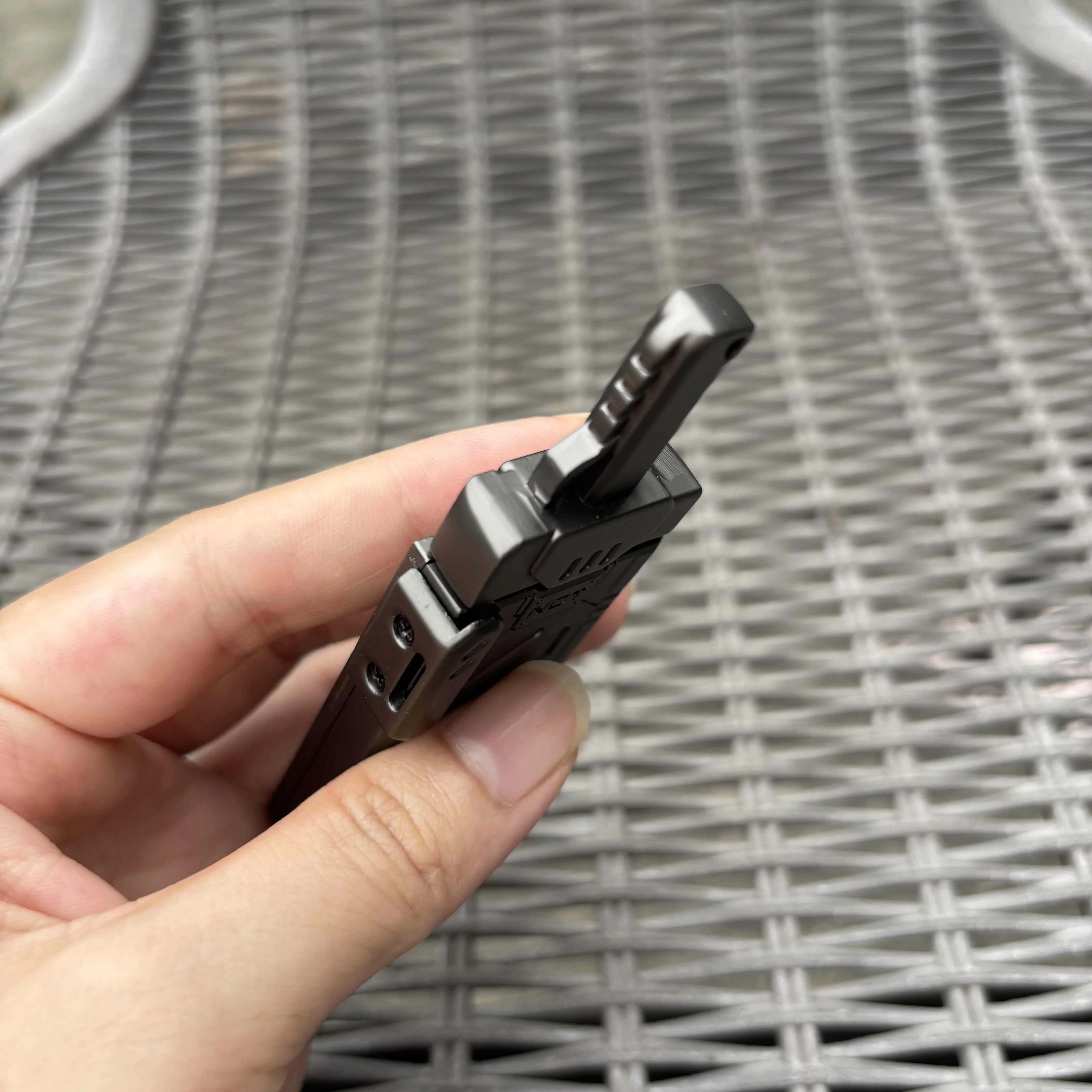 EDC Fidget Spinner Magnetische uitwerpen Push-kaart Haptische schuifregelaar Stress ADHD Metalen vingertop speelgoed