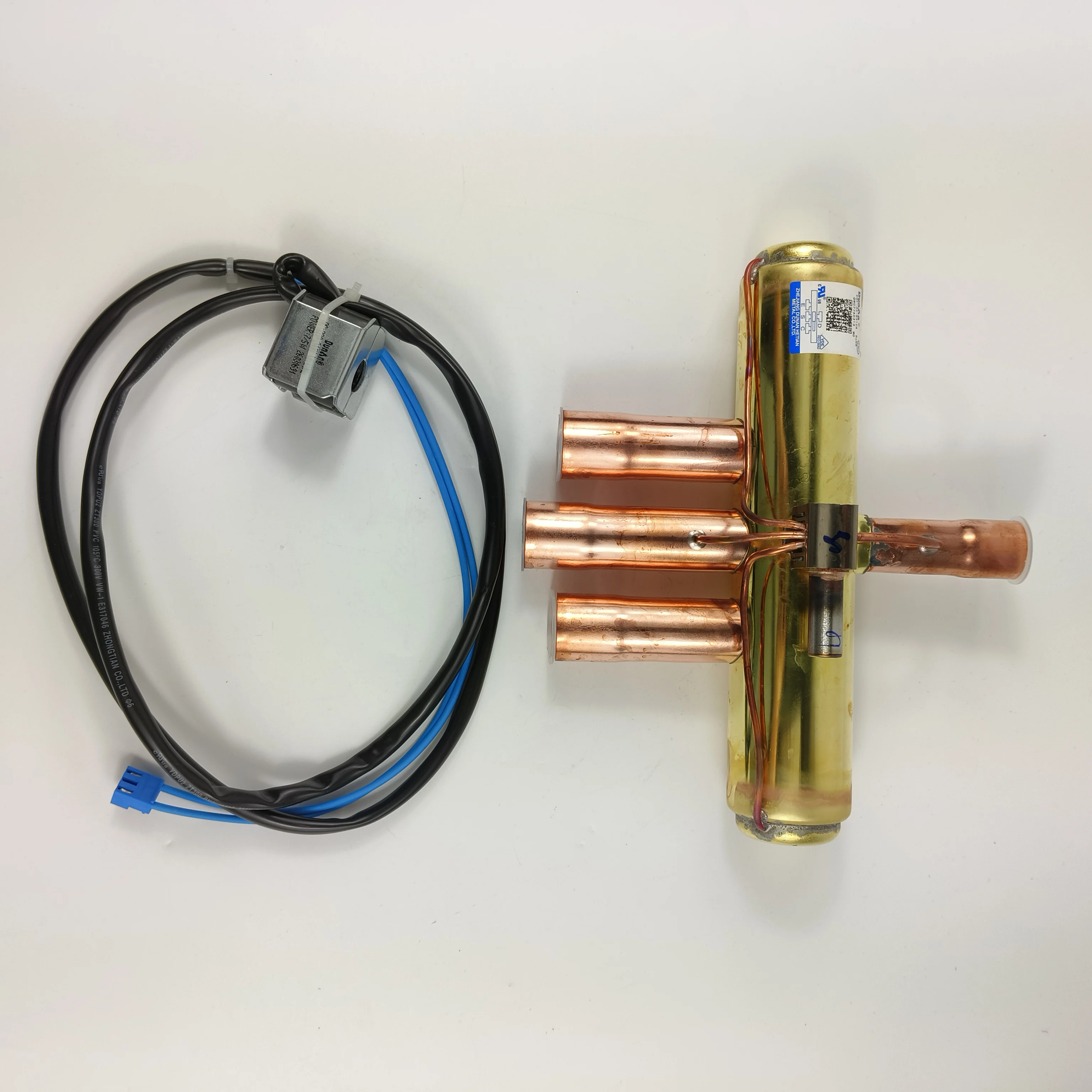 New Four-way Valve DSF-34-R410A 15500216000142 Reversing Valve with Coil for Multi Connected Central air Conditioning