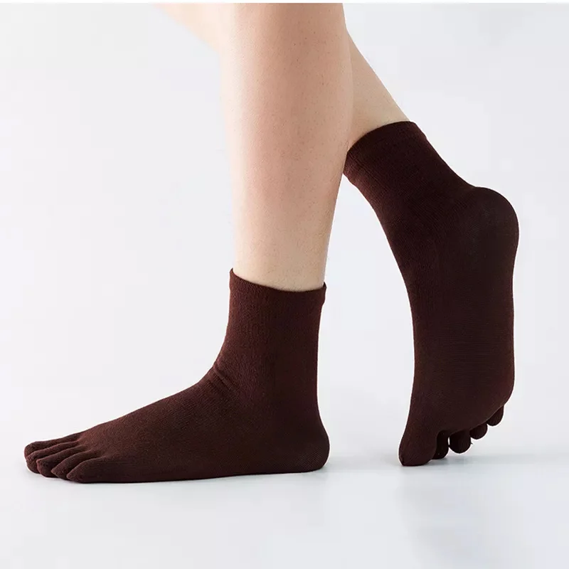 4 Pairs Men's Breathable Sweat Socks Toe Socks, Novelty Socks, Sports Socks image 4