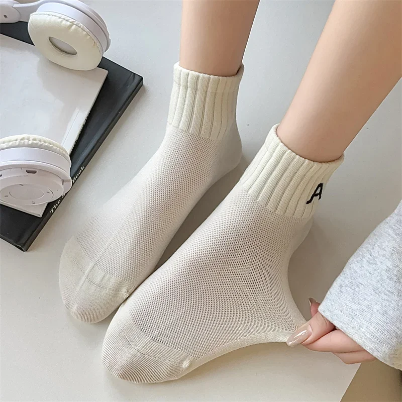 Fashion Women's Ankle Socks Spring Summer New Breathable Cotton Mesh Socks For Woman Sports Letter Embroidery Short Socks Girls