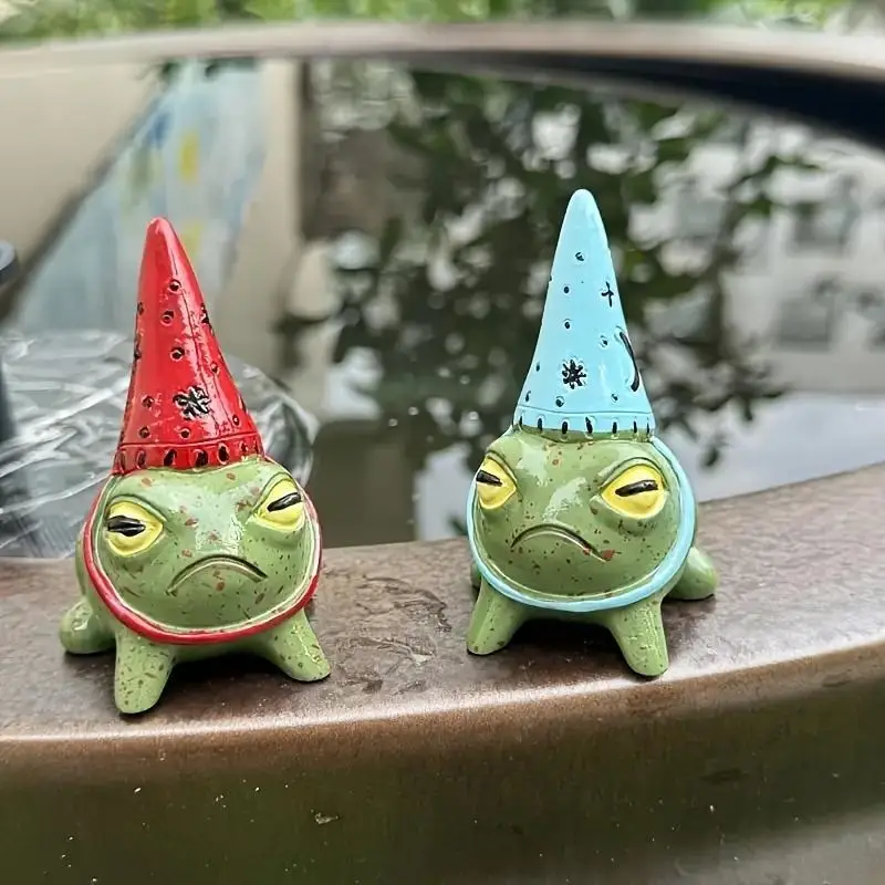 Frog Design Ornament, 2 Counts Cute Frog Statue with Party Hat, Desktop Decoration for Home Office, Gift for Friend & Family