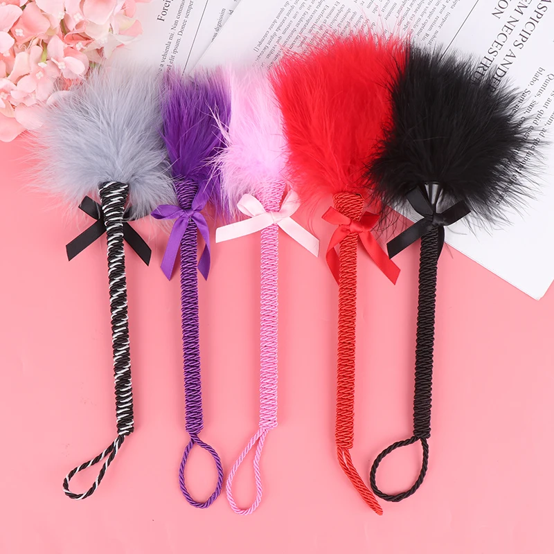 يمزح دغدغة المحاصيل سوط اللعوب زوجين لعبة لعب الأدوار مثير