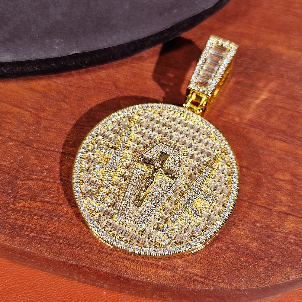 Naszyjnik z krzyżem Jezusa ICEC, zawieszka w stylu hiphop dla mężczyzn i kobiet, łańcuszek sznurkowy, religijne zawieszki z krucyfiksem dla rapera, rockera, prezent dla niego