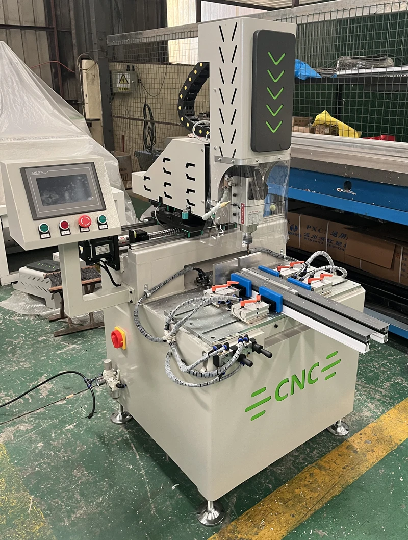 3/4 محور التحكم العددي الألومنيوم الشخصي نافذة الباب ستارة جدار طحن آلة الحفر مركز