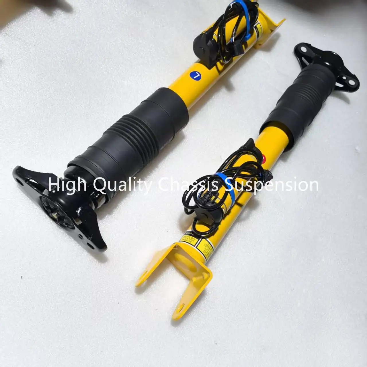 High Quality 2X Rear Shock Strut Assys For Jeep Grand Cherokee SRT AWD 12- 68139497AC