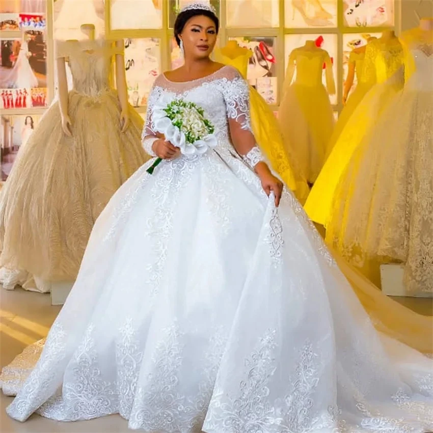 

Classic Lace Long Sleeves Princess Plus Size Ball Gown Wedding Dresses Illusion Scoop Beaded Bridal Dresses