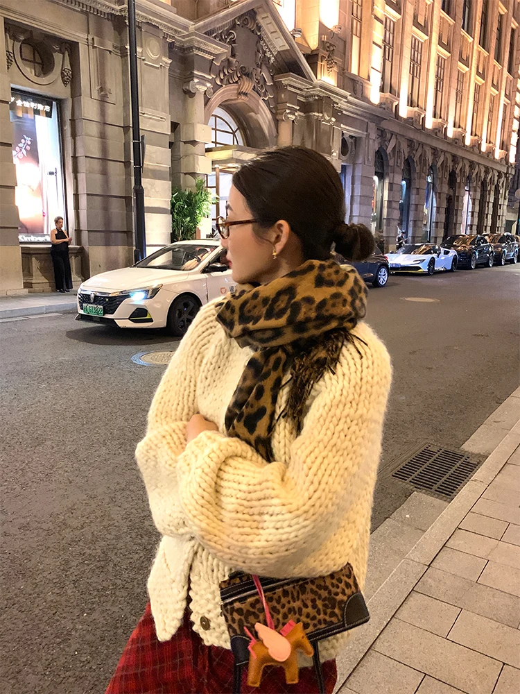 Women's Scarf 2025 New Design Sensation Small Cro Fringe Leopard Print Woolen Autumn Winter Versatile Korean Sle Long Rec...