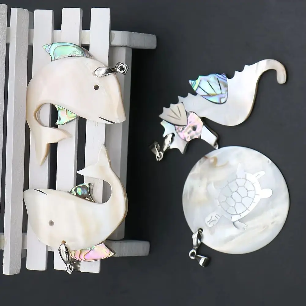 

1pc Marine Animal Shape Natural Mother of Pearl Shell Pendant Carved Dolphin Turtle Seahorse Shape Seawater Shell Charms Jewelry