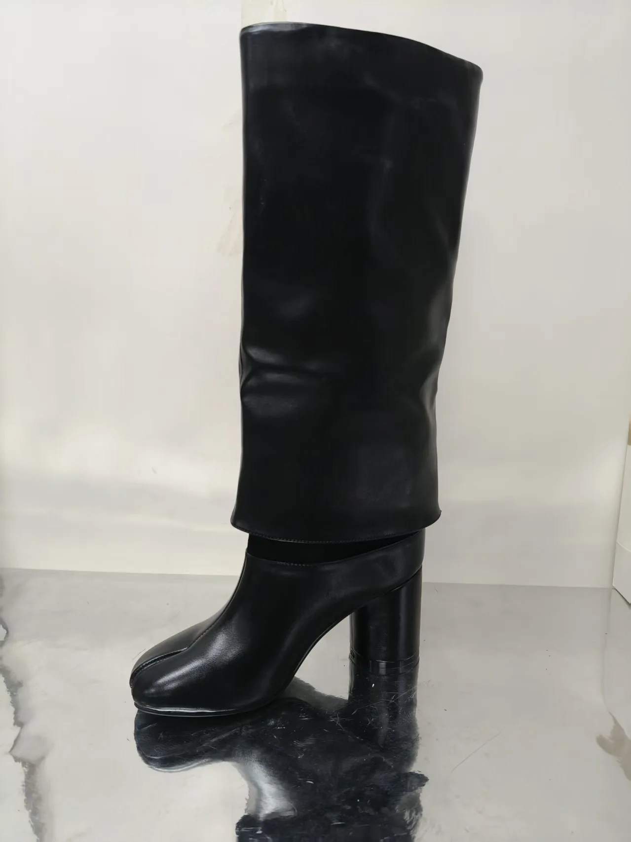 Black Loose Long Tabi Boots Women High Round Heels Zipper Leather Booties Knee Versatile Spring Girls Matte Casual Shoe British