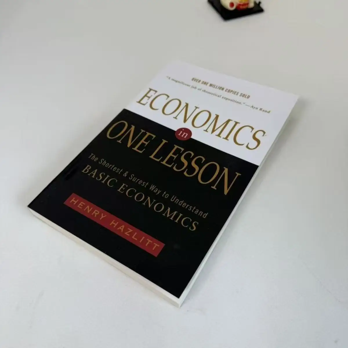 

Экономика в одном уроке: самый короткий и внедорожный способ понимают базовую экономику Книга в мягкой обложке на английском языке