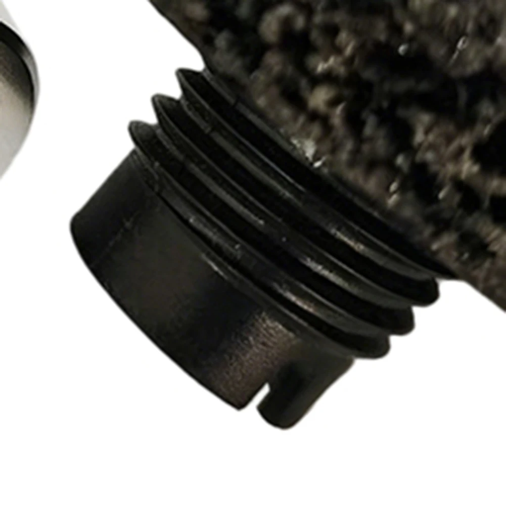 

Brake Disc Hub Cleaning Tool Made of Aluminum Alloy with Replaceable Grinding Head for Rust and Carbon Deposit Removal