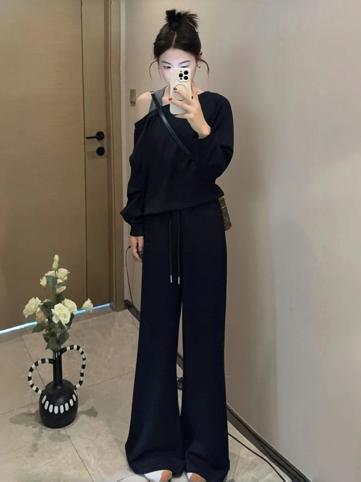 Early Autumn Korean Style Fashionable Anti-Aging Two-Piece Set Sweatshirt Wide Leg Pants Long Sleeve Diagonal Shoulder