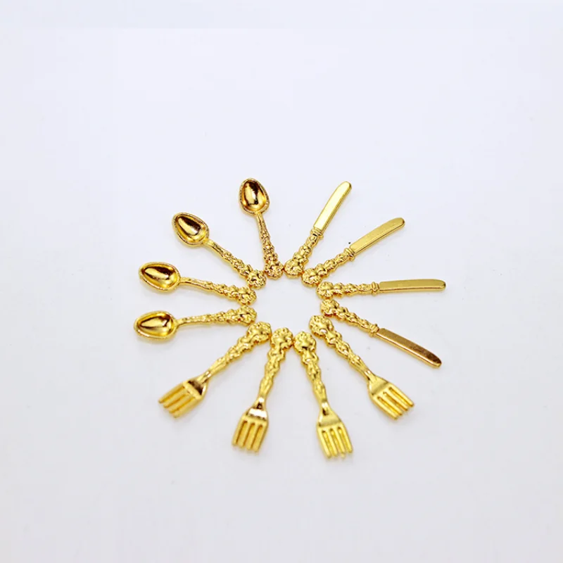 1セット 1:12 ミニチュア ヴィンテージ ドールハウス ミニチュア食器 カトラリー 金属製 ナイフ フォーク スプーン キッチン フード 家具 おもちゃ ゴールド シルバー