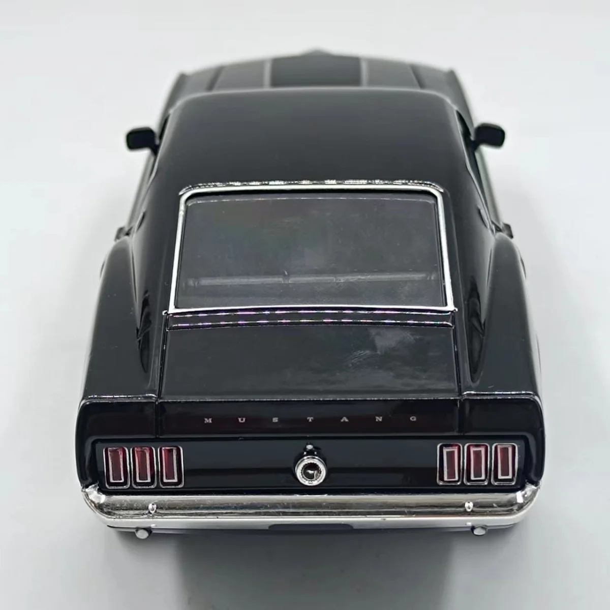 Diecast Welly Maßstab 1:24 Willy Ford Mustang Legierung Automodell Sammlerstück Spielzeug Geschenk Souvenir Display Ornament
