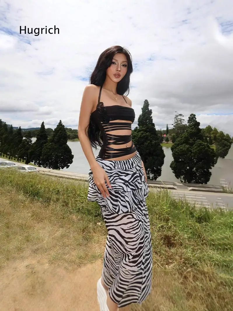 Y2K Halter Cutout Crop Top for Women 3D Floral Accent Strappy Hollow Slim Fit Party Cami Top