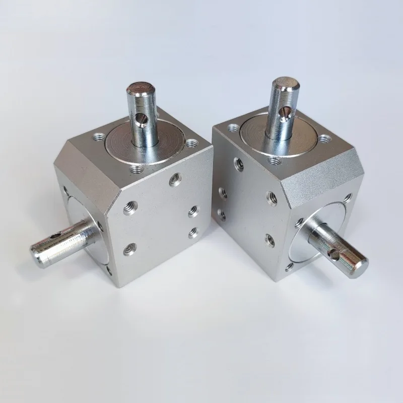 Right angle commutator below 2000 rpm, stable operation, high precision and high strength
