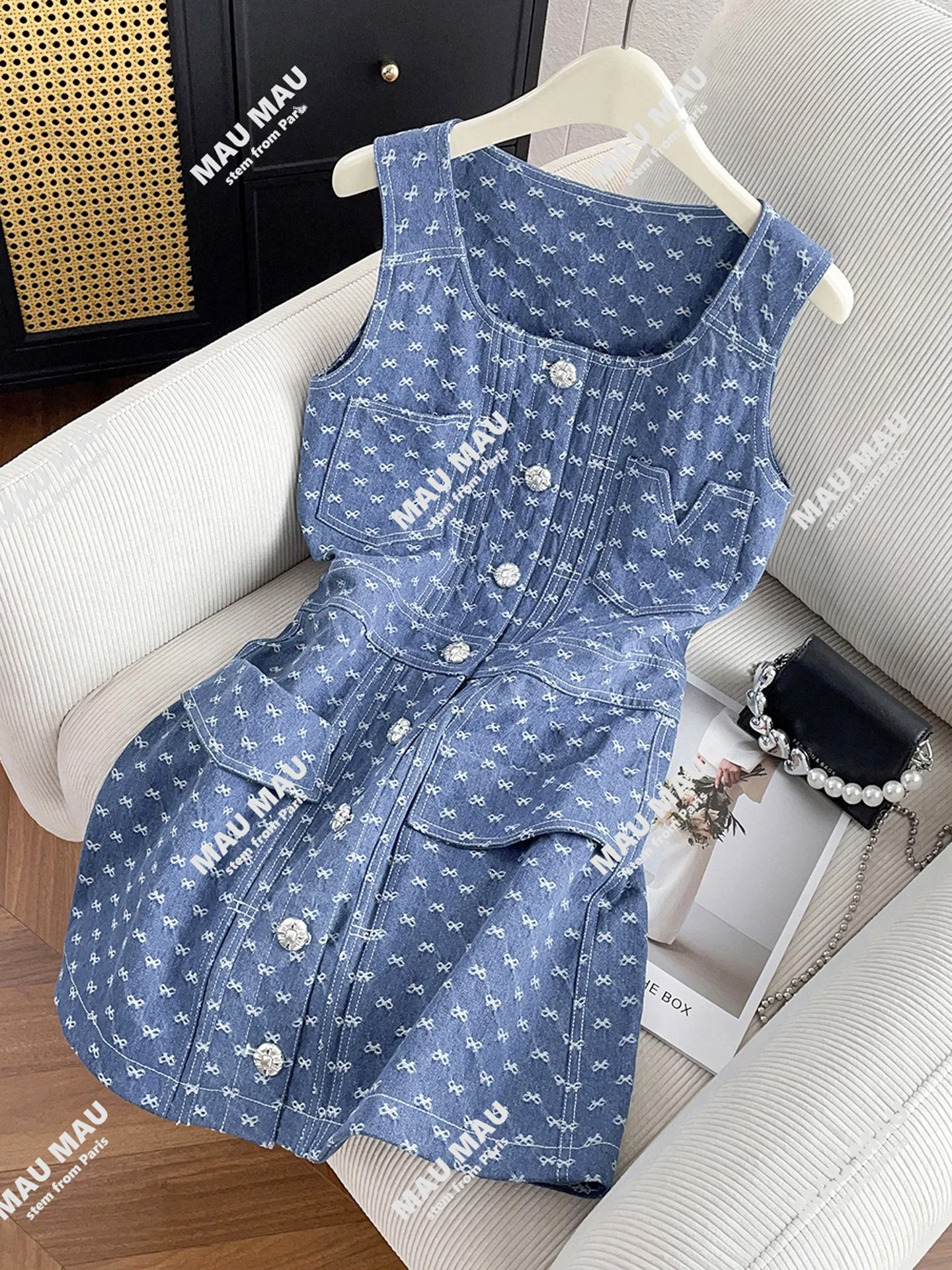 High-End Autumnal D…