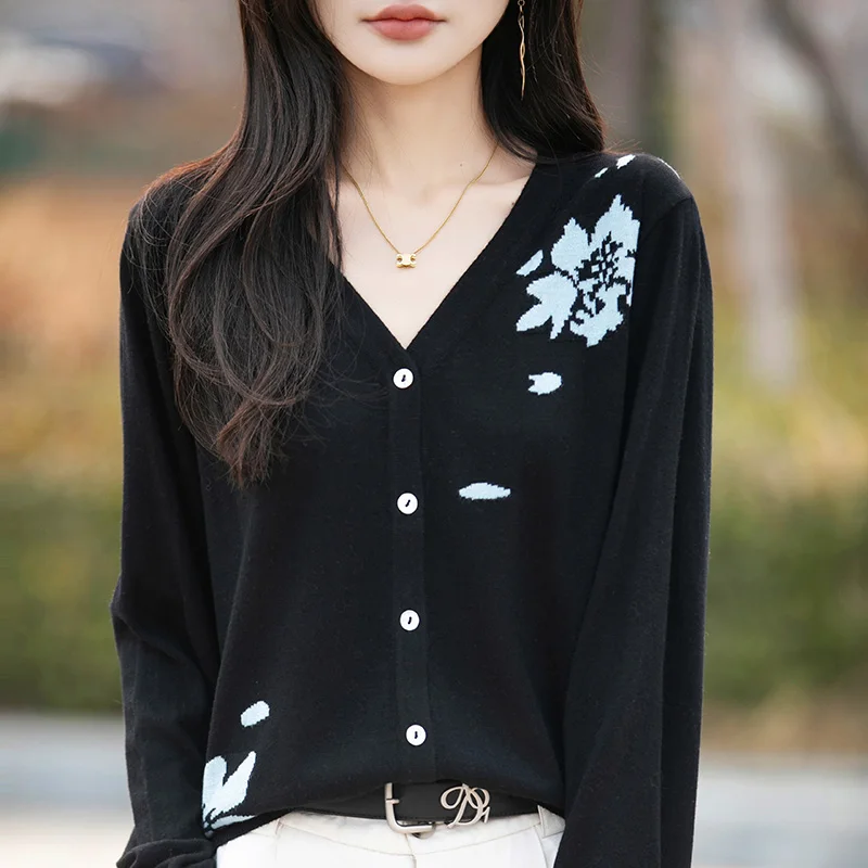 

Новый женский кардиган с V-образным вырезом из жаккардовой вязки, модный свитер-пальто для весны и осени 2026 года