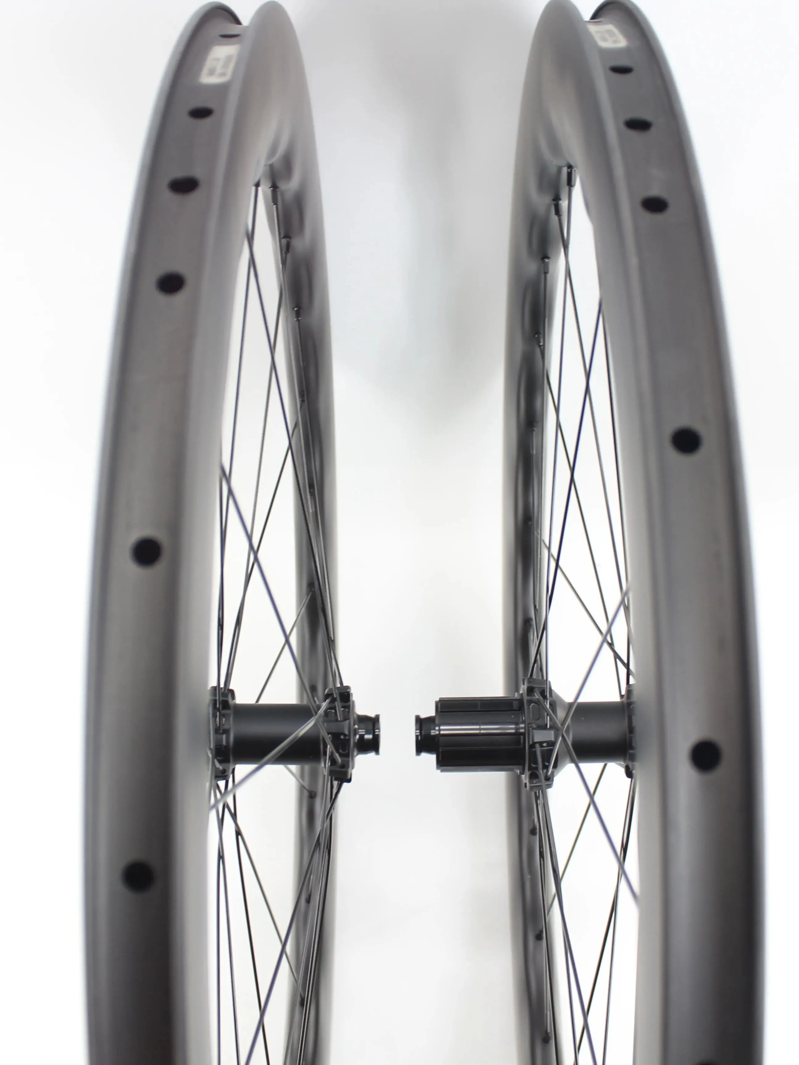 AliExpress NONE New 700C 65mm wave Road Bike UD Full Carbon Fibre Bicycle Thru Axle Center lock Disc brake Wheelset clincher tubeless rims 25mm