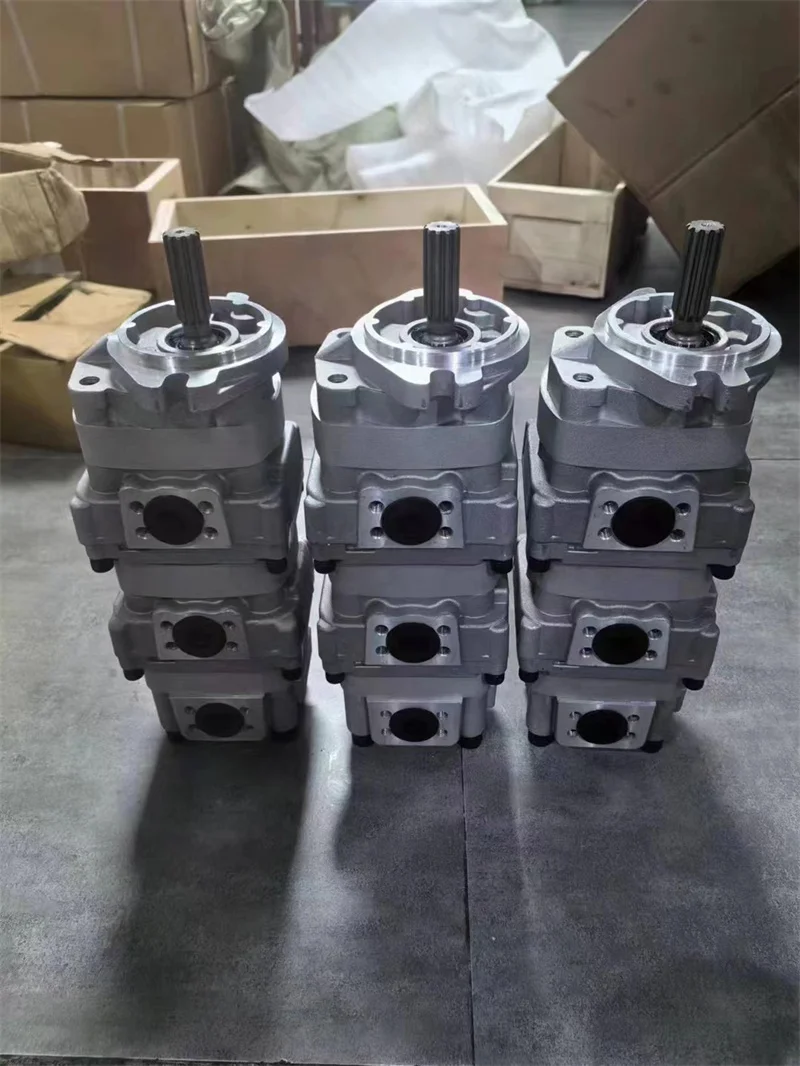 Top Quality small forklift triple gear pump WA200-1C PC80-1 705-51-20400 double hydraulic piston pump Series 705-51-20300