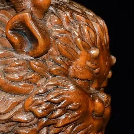 collection-folklorique-du-tibet-statue-de-bebe-dragon-chinois-en-buis-ancien-amulette-dragon-avec-poignee-en-forme-d'œuf-dharam-pour-attirer-la-richesse-et-proteger-la-maison