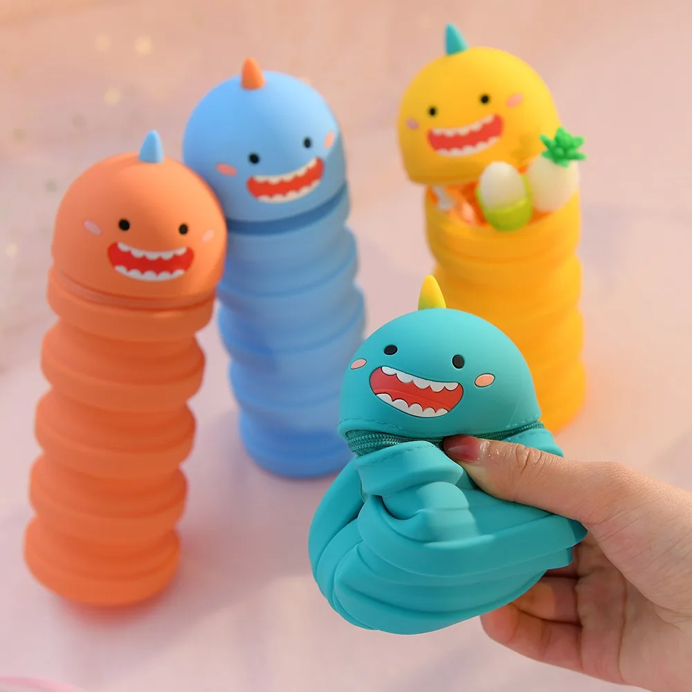 Imagem -02 - Kawaii Animação dos Desenhos Animados Silicone Estojo Retrátil Descompressão Pikachu Caneta Titular Bonito Papelaria Caixa Novo