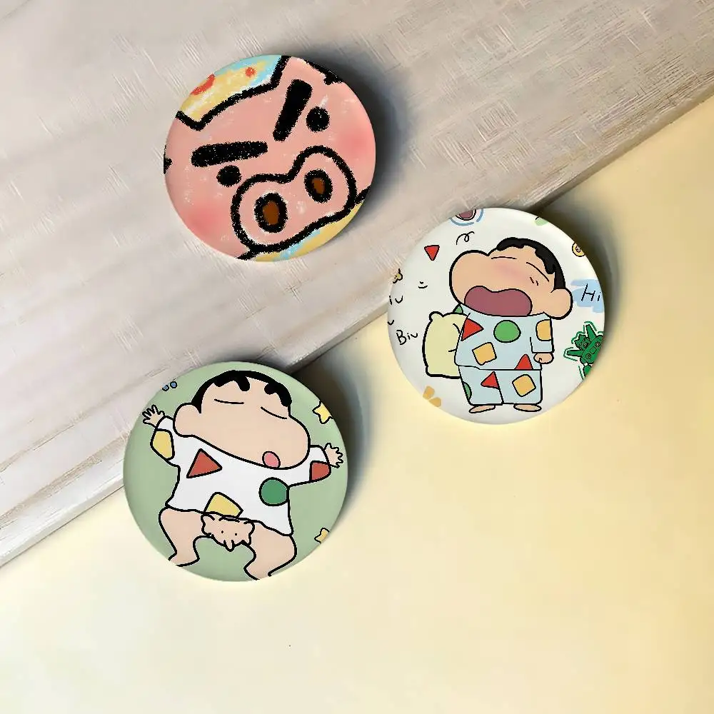 Funny And Cute-S-ShinS-c-chans Badges Peripheral Lapel Pins Tinplate Round Brooch For Shoulder Bag Accessories Souvenir Gifts