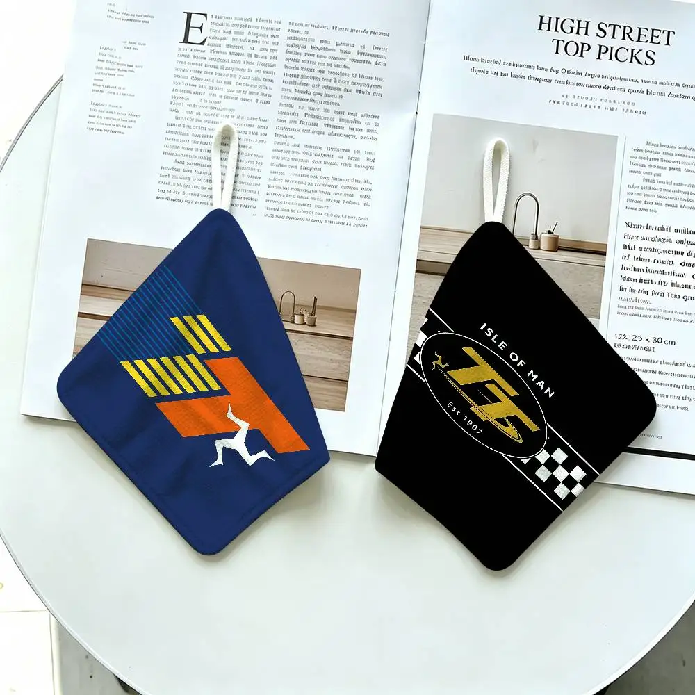 Isle Of Man TT Polyester Cotton Hanging Hand Towel, Super Absorbent Hand Wiping Towel for Daily Household Use
