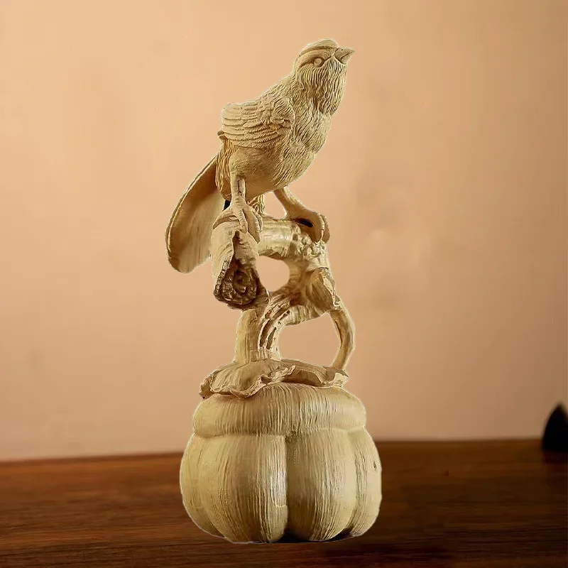 Natural Solid Wood Carving Magpie Bird Animal Statue, Hand-Carved, Log Color, Cute Home and Office Decoration